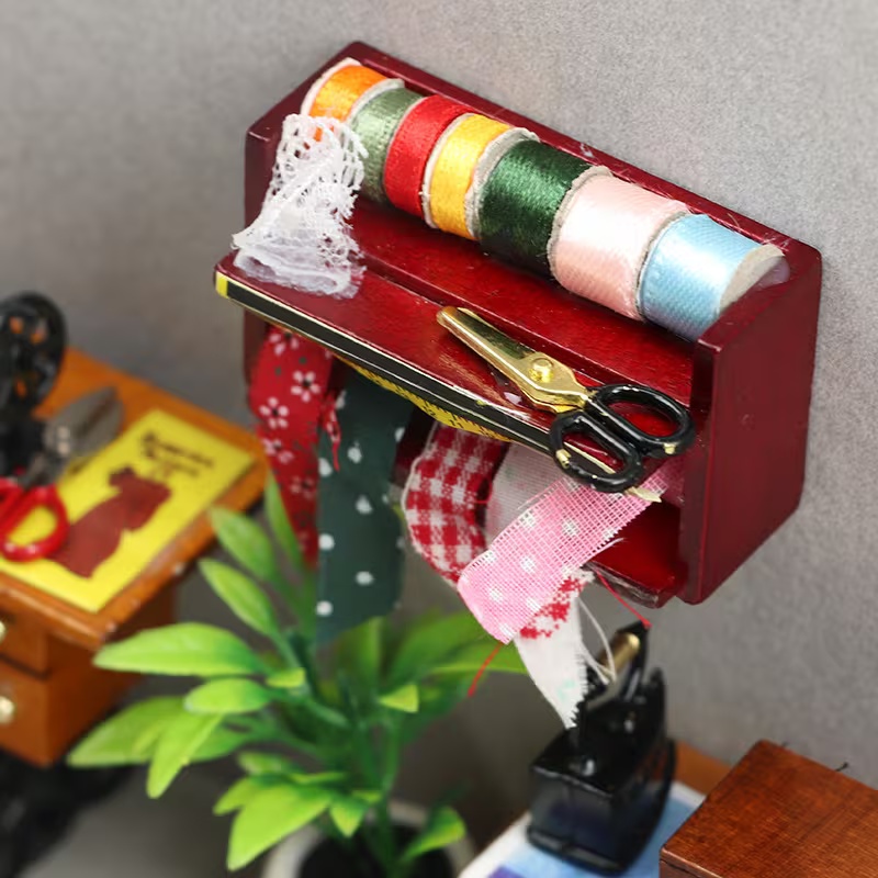 Dollhouse Mini Sewing Box with - Sewing Factory 评论和价格